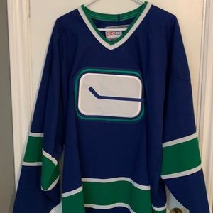 CCM Vancouver Canucks Official Licensed Jersey XL